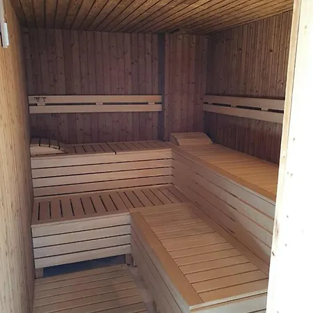 Apartament V Tee House