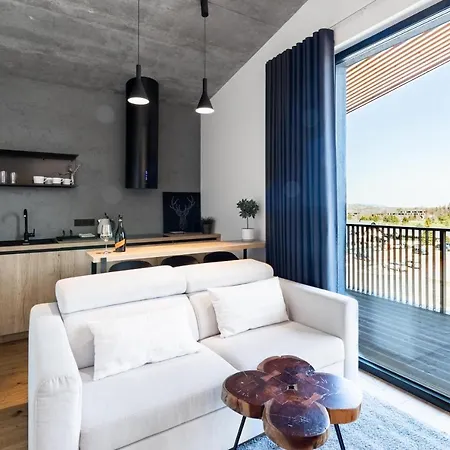 V Tee House Apartment *