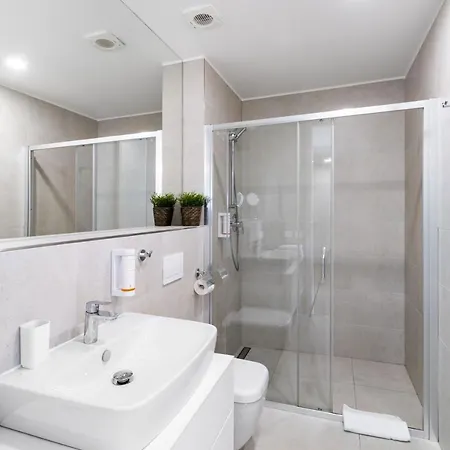 Apartament V Tee House *
